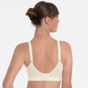 Essentials Lace care crystal 4700X 612