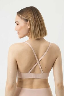 SIMPLY BETTER INVISIBLES Triangle bra Blossom1150030 38