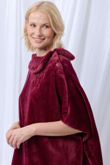 252-52-TLA-C/482 Dames Poncho,wijnrood
