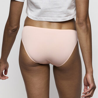 AA-15-19-6C-63-E4-D5-35-9B-8B-C2-40-D2-3F-FF-63