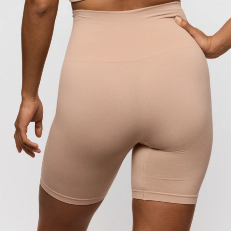 NUDDA CAFFE LATTE CORRIGERENDE SLIP MET PIJPJES 0563615 CAL