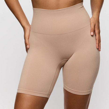 NUDDA CAFFE LATTE CORRIGERENDE SLIP MET PIJPJES 0563615 CAL